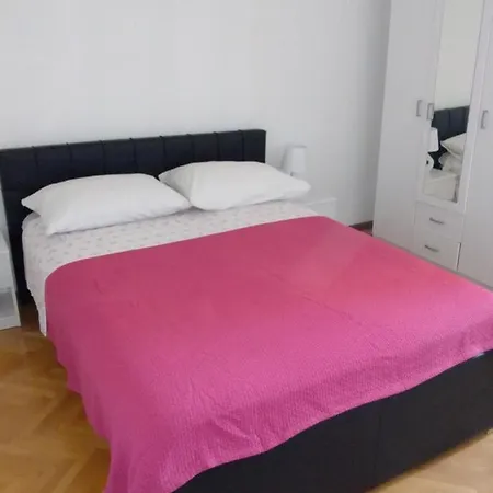 Apartment Mertojak Split